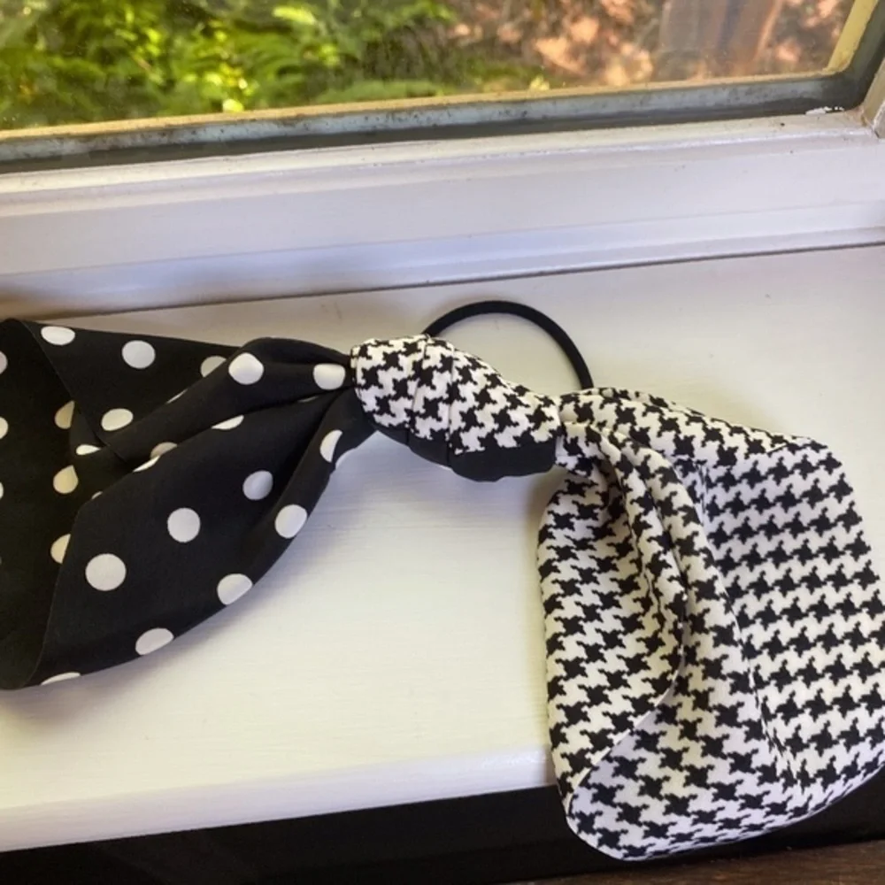 Anthropologie Black Pony Tail Hair Bow